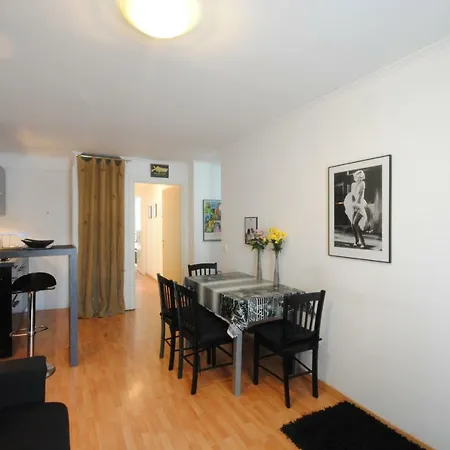 Apartment Les Serbes 2p Ret29 Cannes